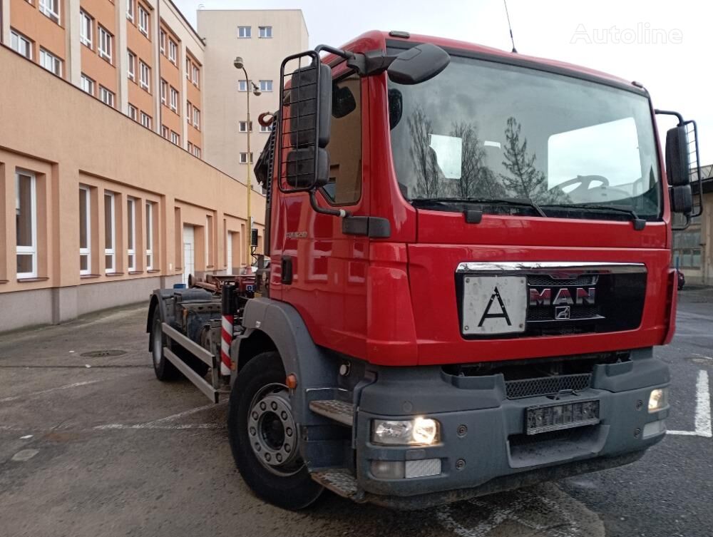 camion ampliroll MAN TGM 18.290 kontejner+ruka