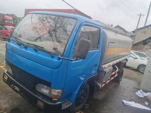 camion-citerne DONGFENG Truck