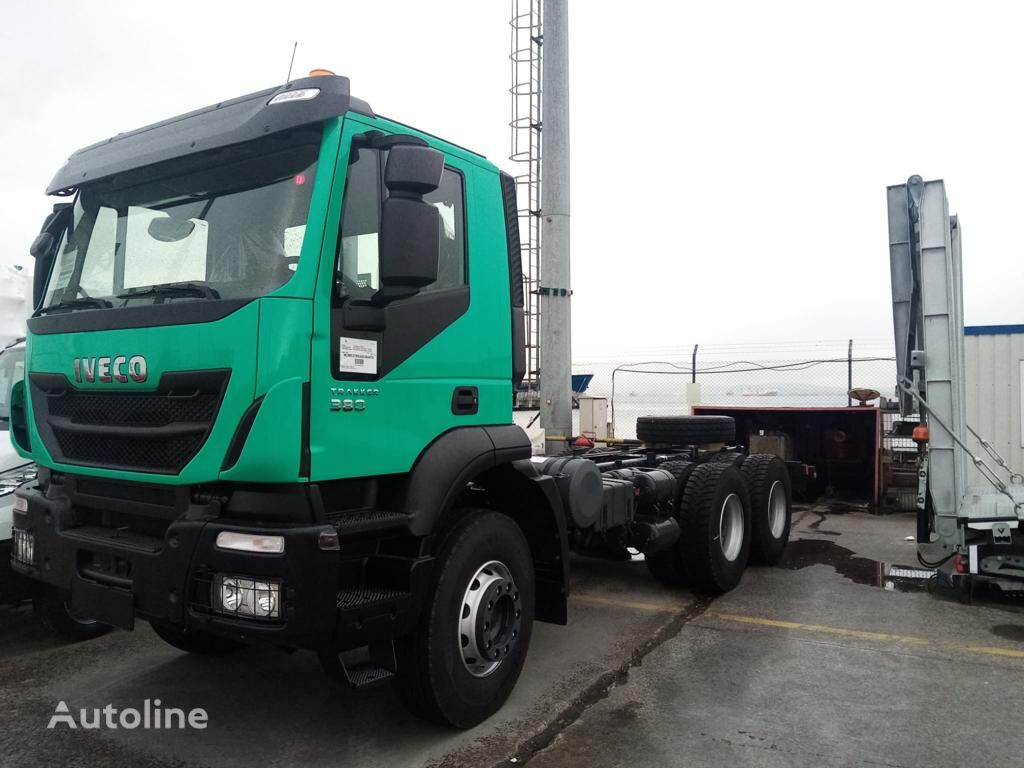 camion châssis IVECO Trakker 380 6 X 4 neuf