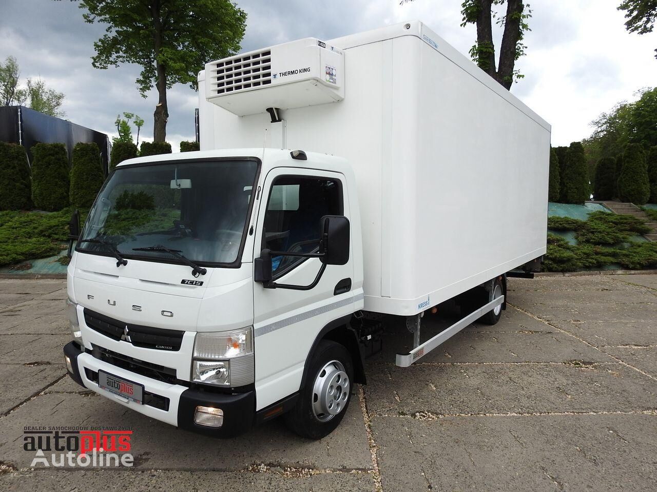 camion frigorifique Mitsubishi Fuso CANTER 7C15 KONTENER CHŁODNIA WINDA -4*C ZASILANIE