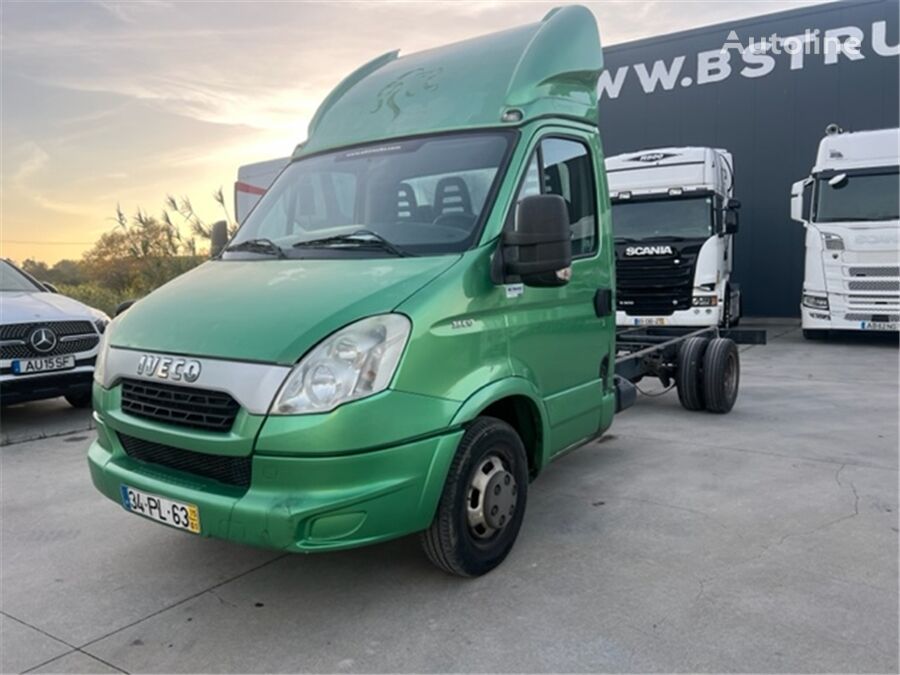 camion châssis < 3.5t IVECO 35C17